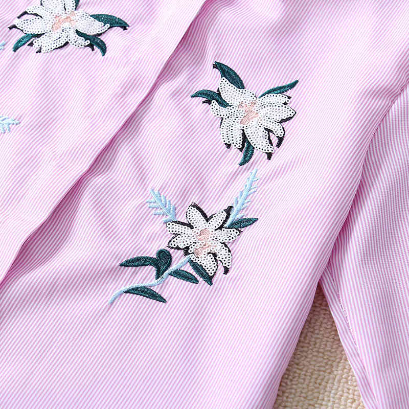 Fashion Women Shirts Long Sleeve Casual Tops Office Lady Embroidery Floral Turn-down Collar Clothing 5140 50 210506