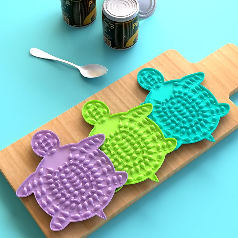 Silicone Pet Lick Mat With Sunction Cup Dog Slow Eating Trainer Washing Distraction Device 18*20.5cm DC120 Cat Beds & Furniture
Silicone Pet Lick Mat With Sunction Cup Dog Slow Eating Trainer Washing Distraction Device 18*20.5cm DC120 Cat Beds & Furniture