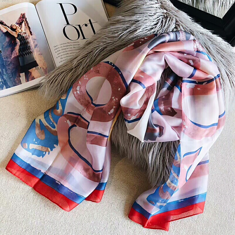 Fashion beautiful Lady Design gift silk scarf Quality 180x90cm outdoor cape sunscreen long scarf free delivery
Fashion beautiful Lady Design gift silk scarf Quality 180x90cm outdoor cape sunscreen long scarf free delivery