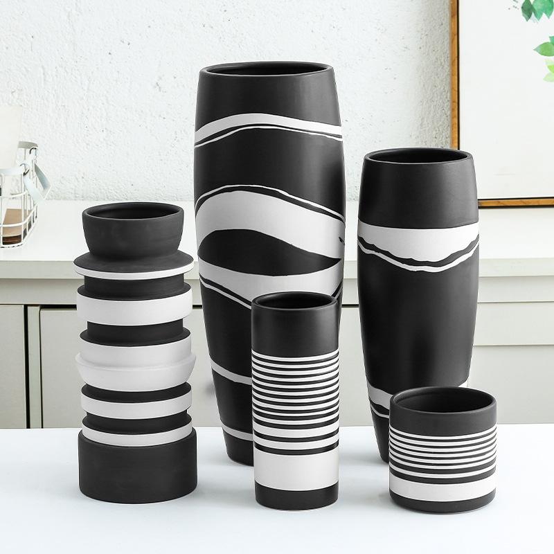 Vases 2021 Black And White Floral Living Room Ceramic Bottle El Model Hydroponic Vase Decoration
Vases 2021 Black And White Floral Living Room Ceramic Bottle El Model Hydroponic Vase Decoration