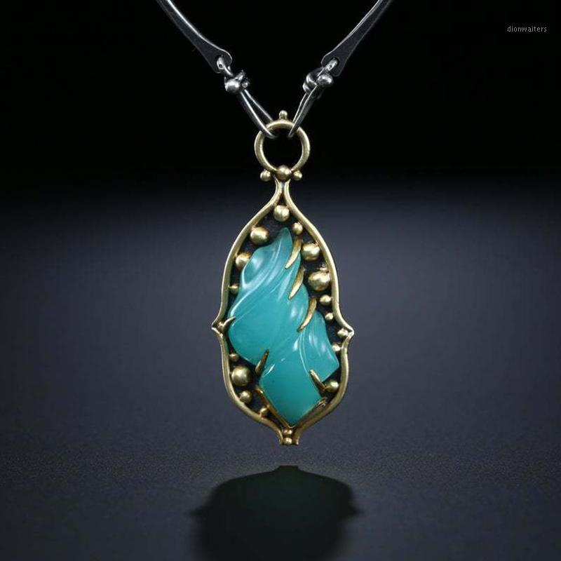 Chains Fashion Vintage Bronze Peanut Shape Pendant Necklace Natural Blue Stone Choker Necklaces For Women Girl Punk Rock Chain Jewelry
Chains Fashion Vintage Bronze Peanut Shape Pendant Necklace Natural Blue Stone Choker Necklaces For Women Girl Punk Rock Chain Jewelry