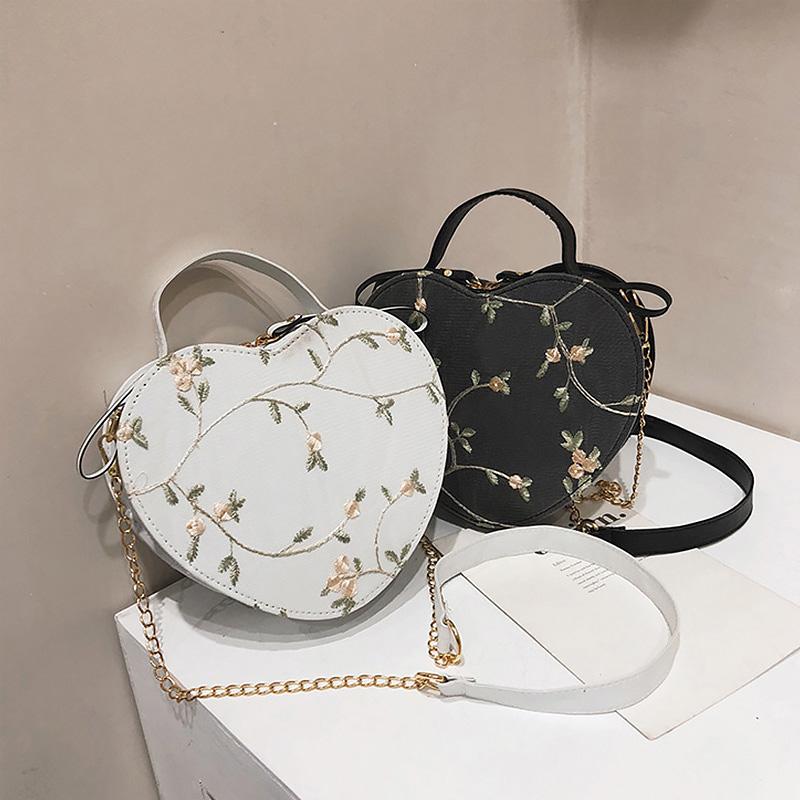 Duffel Bags 2021 Lace Shoulder Bag Peach Heart Women Embroidery Handbag Portable Girl Diagonal Heart-shaped Chain For
Duffel Bags 2021 Lace Shoulder Bag Peach Heart Women Embroidery Handbag Portable Girl Diagonal Heart-shaped Chain For