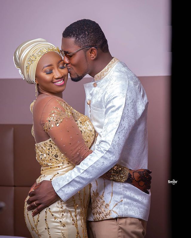 Plus Size Arabic Aso Ebi Gold Luxurious Mermaid Prom Dresses Beaded Sequins Sheer Neck Evening Formal Party Second Reception Gowns Dress ZJ665