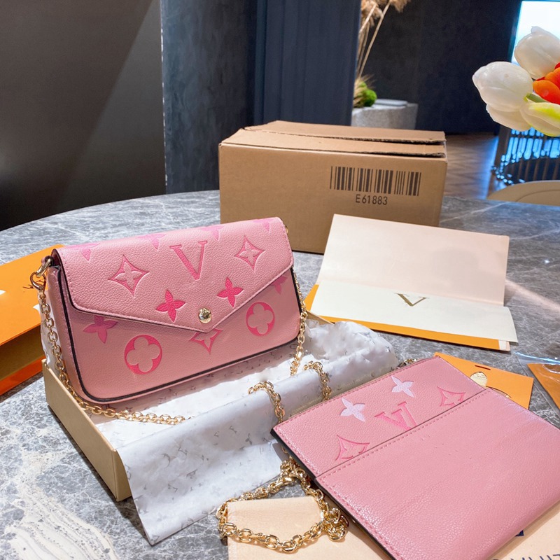 Women Luxurys Designers Bags 2021 Top Quality Handbag Three-piece Wallet L Imprint Old fiower Chain Bag Genuine Leather Messenger Ladies Wal, Red;black
Women Luxurys Designers Bags 2021 Top Quality Handbag Three-piece Wallet L Imprint Old fiower Chain Bag Genuine Leather Messenger Ladies Wal, Red;black