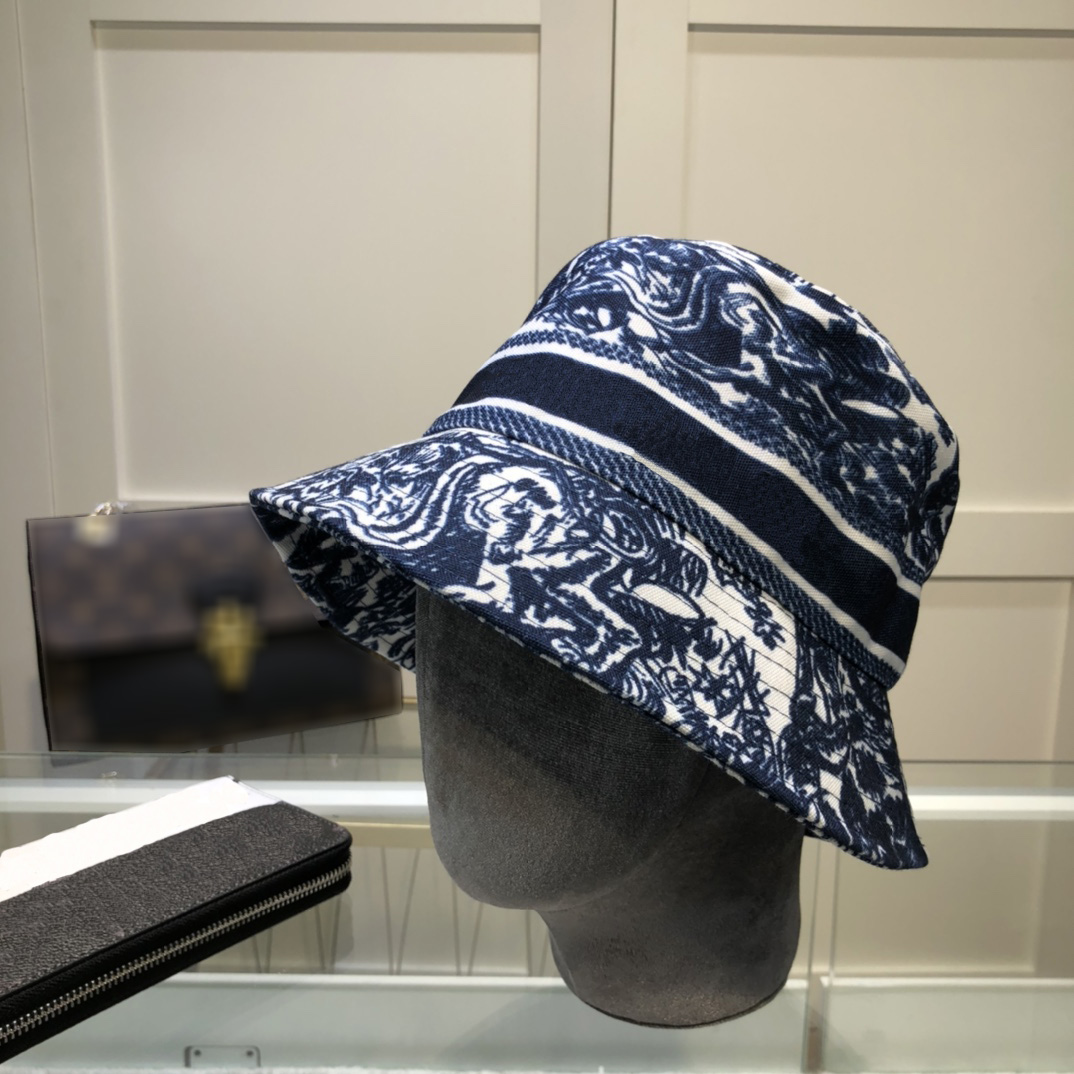 2021 Street Trend Bucket Hat Leisure Time Luxurys High Quality Personality Designers Caps Hats Mens Letter Printed Sunhat Women
2021 Street Trend Bucket Hat Leisure Time Luxurys High Quality Personality Designers Caps Hats Mens Letter Printed Sunhat Women