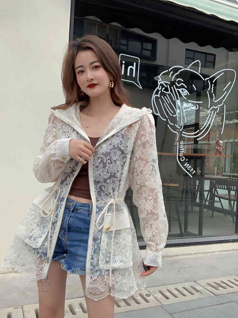 European Style Loose Long Lace Jacket Women Summer Drawstring Waist Embroidered Hollow Zipper Casual Coat With Hood 210506