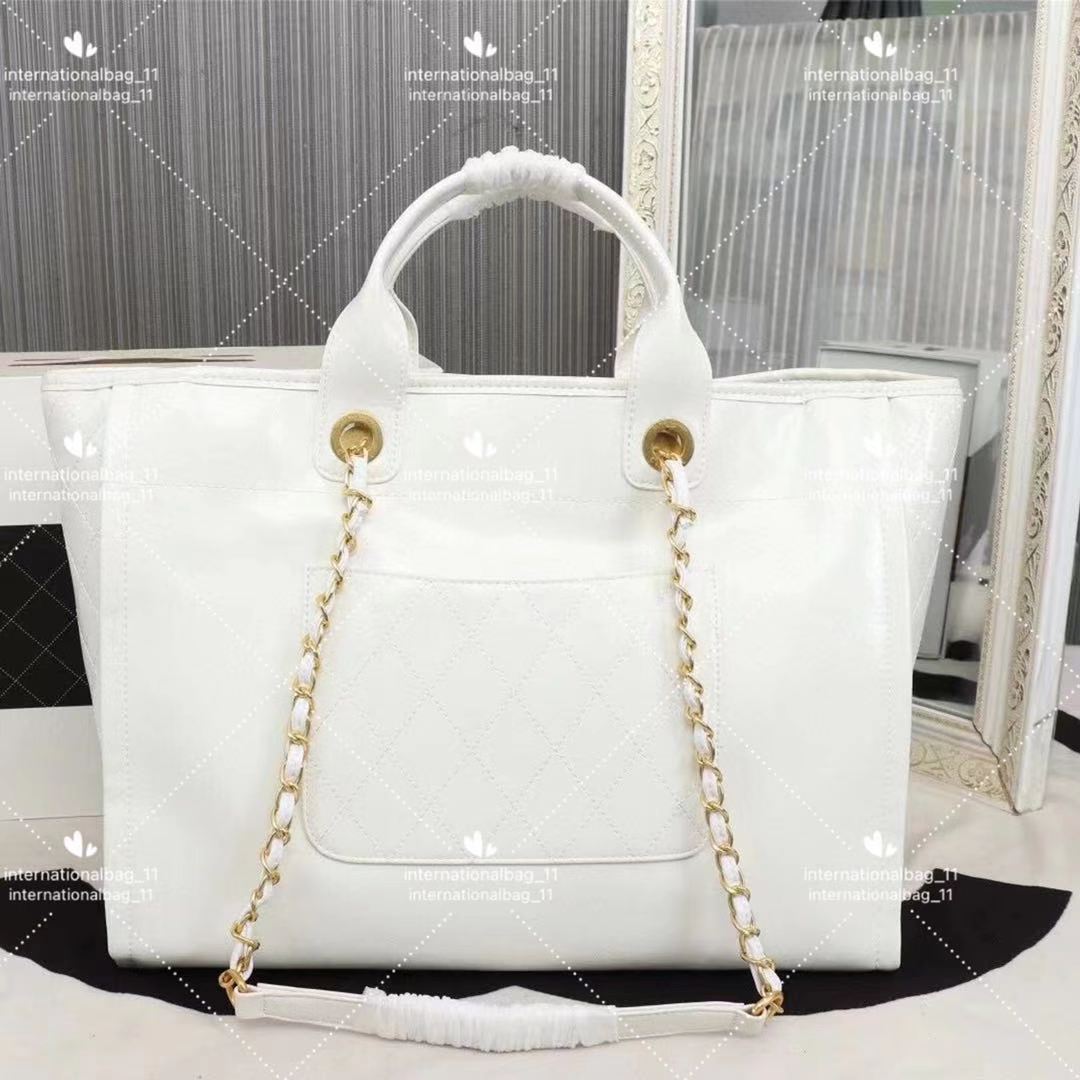 Delicate ladies luxury shopping bag Plain leather fashion woven super capacity travel leisure handbag multi-color selection
Delicate ladies luxury shopping bag Plain leather fashion woven super capacity travel leisure handbag multi-color selection