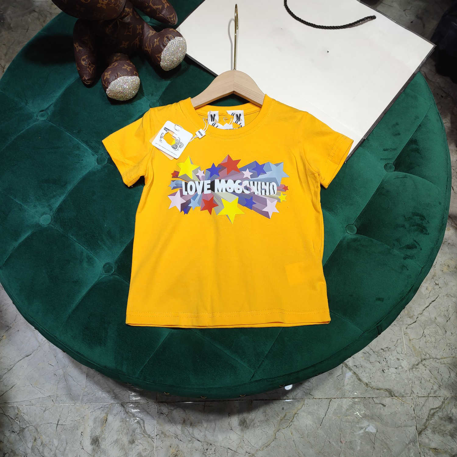 2021ss Designers Clothes Kids t shirt baby designer clothes Combed cotton mos Simple pattern t-shirt boys t shirt yellow 100-150, Blue
2021ss Designers Clothes Kids t shirt baby designer clothes Combed cotton mos Simple pattern t-shirt boys t shirt yellow 100-150, Blue
