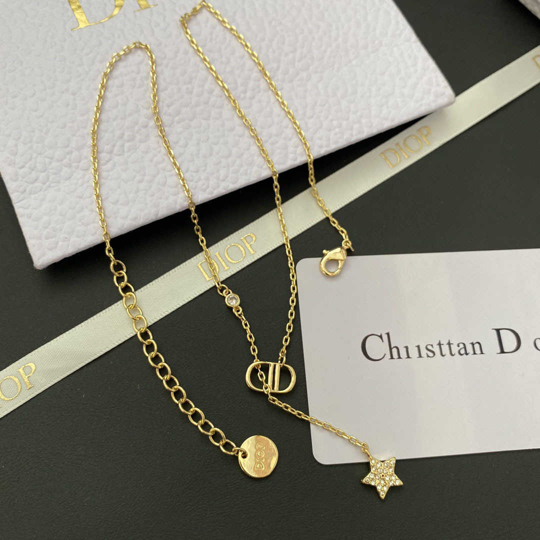 Women's snake bone chain 14K Gold jewelry five pointed star pendant di d family light luxury neck chain versatile simple necklace
Women's snake bone chain 14K Gold jewelry five pointed star pendant di d family light luxury neck chain versatile simple necklace
