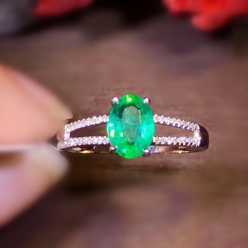 Cluster Rings Natural Real Emerald Ring Per Jewelry 4*6mm 0.52ct Oval Gemstone 925 Sterling Silver Fine J210617, Golden;silver
Cluster Rings Natural Real Emerald Ring Per Jewelry 4*6mm 0.52ct Oval Gemstone 925 Sterling Silver Fine J210617, Golden;silver