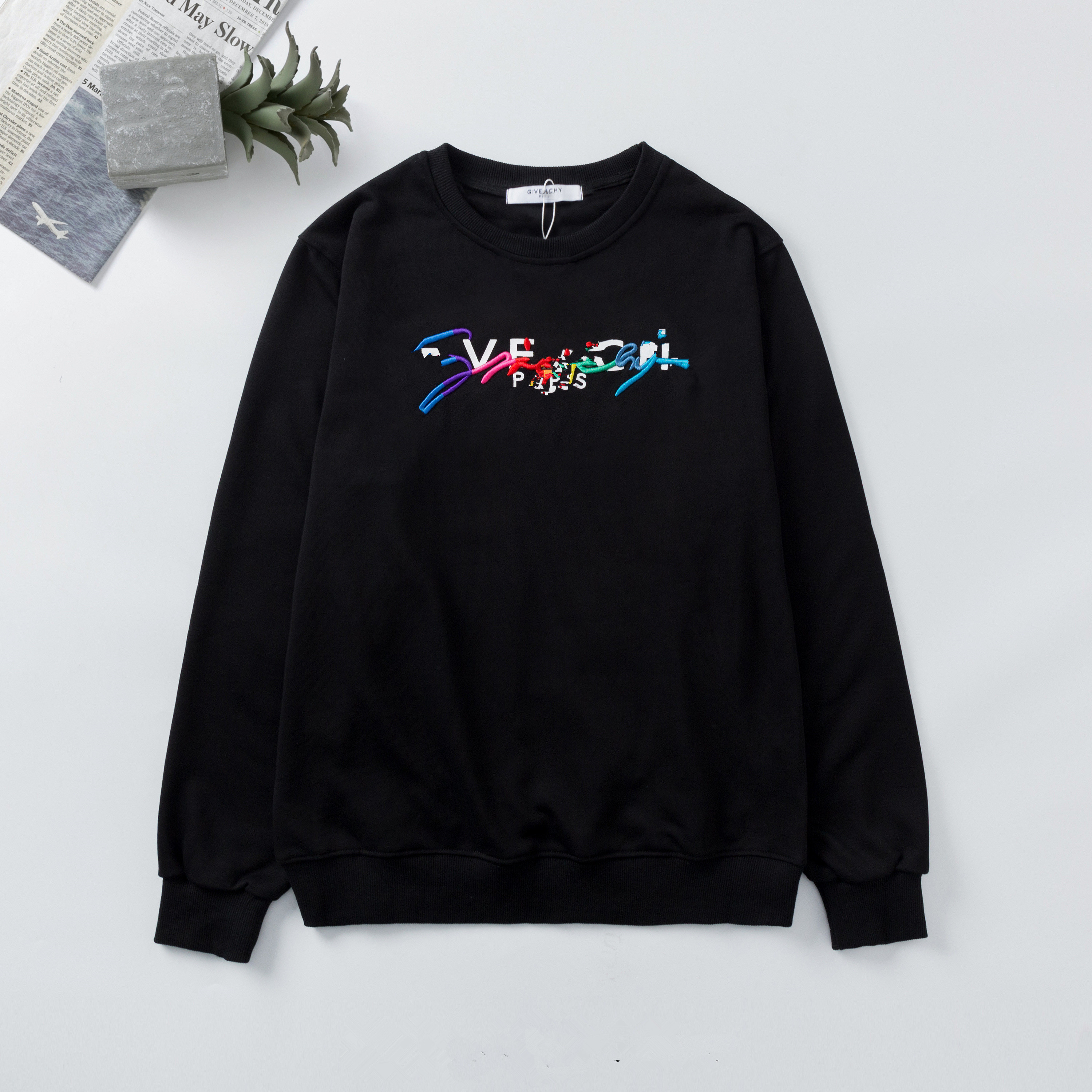 Designer luxury Embroidered Sweatshirt Cotton autumn winter Unisex couple Sweatshirt casual street style jogging suit sportswear 2color, #2
Designer luxury Embroidered Sweatshirt Cotton autumn winter Unisex couple Sweatshirt casual street style jogging suit sportswear 2color, #2
