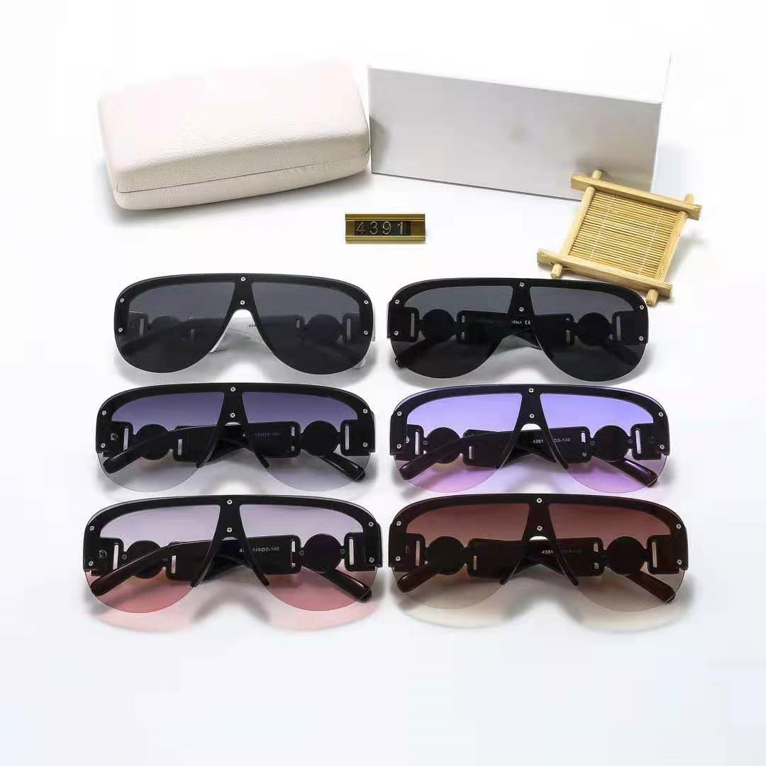Fashion Ver sunglass high quailty NO.4391 come with case and box 6 colors could be chosen, White;black
Fashion Ver sunglass high quailty NO.4391 come with case and box 6 colors could be chosen, White;black