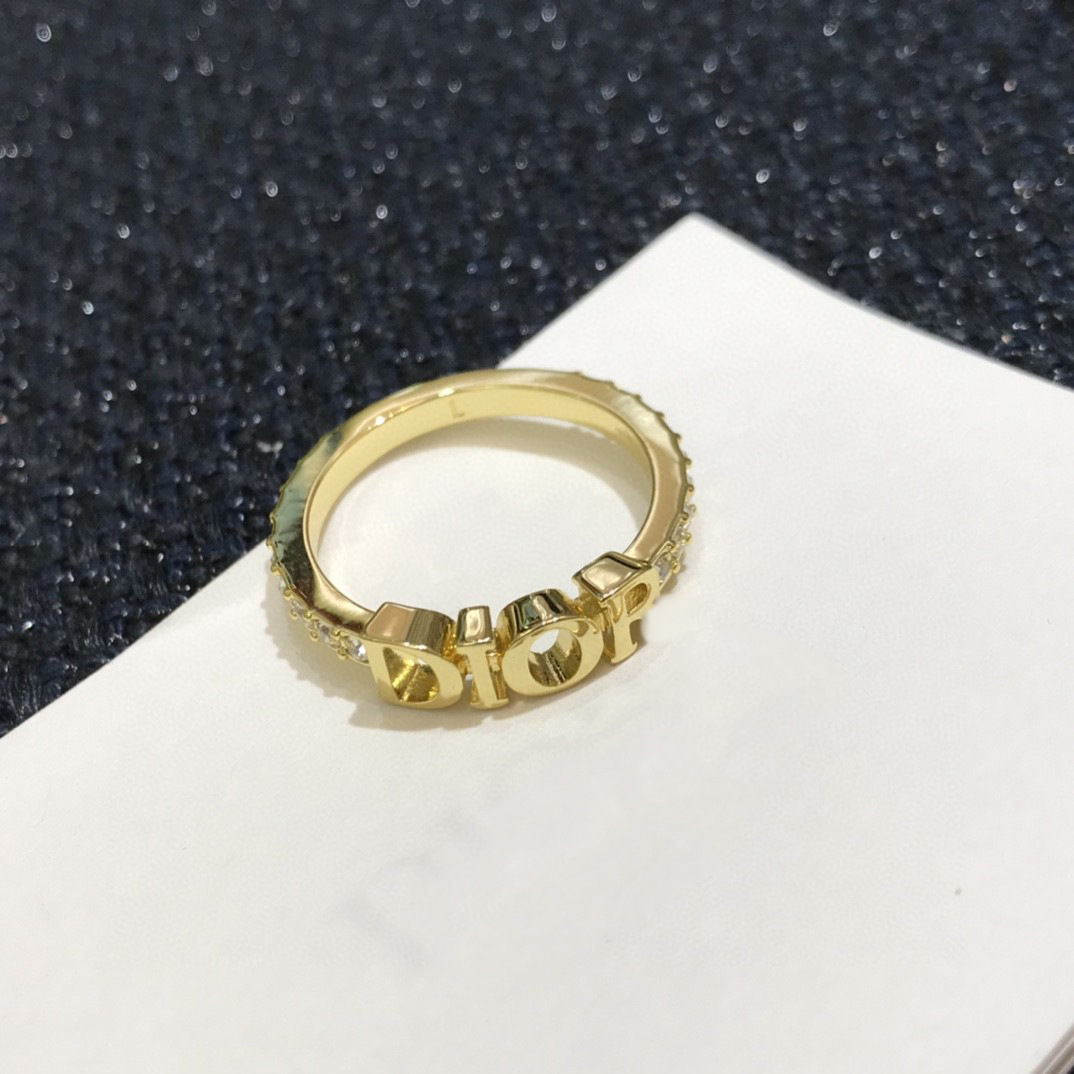 Fashion designer gold letter band rings bague for women Lady Party wedding lovers gift engagement ring jewelry With BOX
Fashion designer gold letter band rings bague for women Lady Party wedding lovers gift engagement ring jewelry With BOX