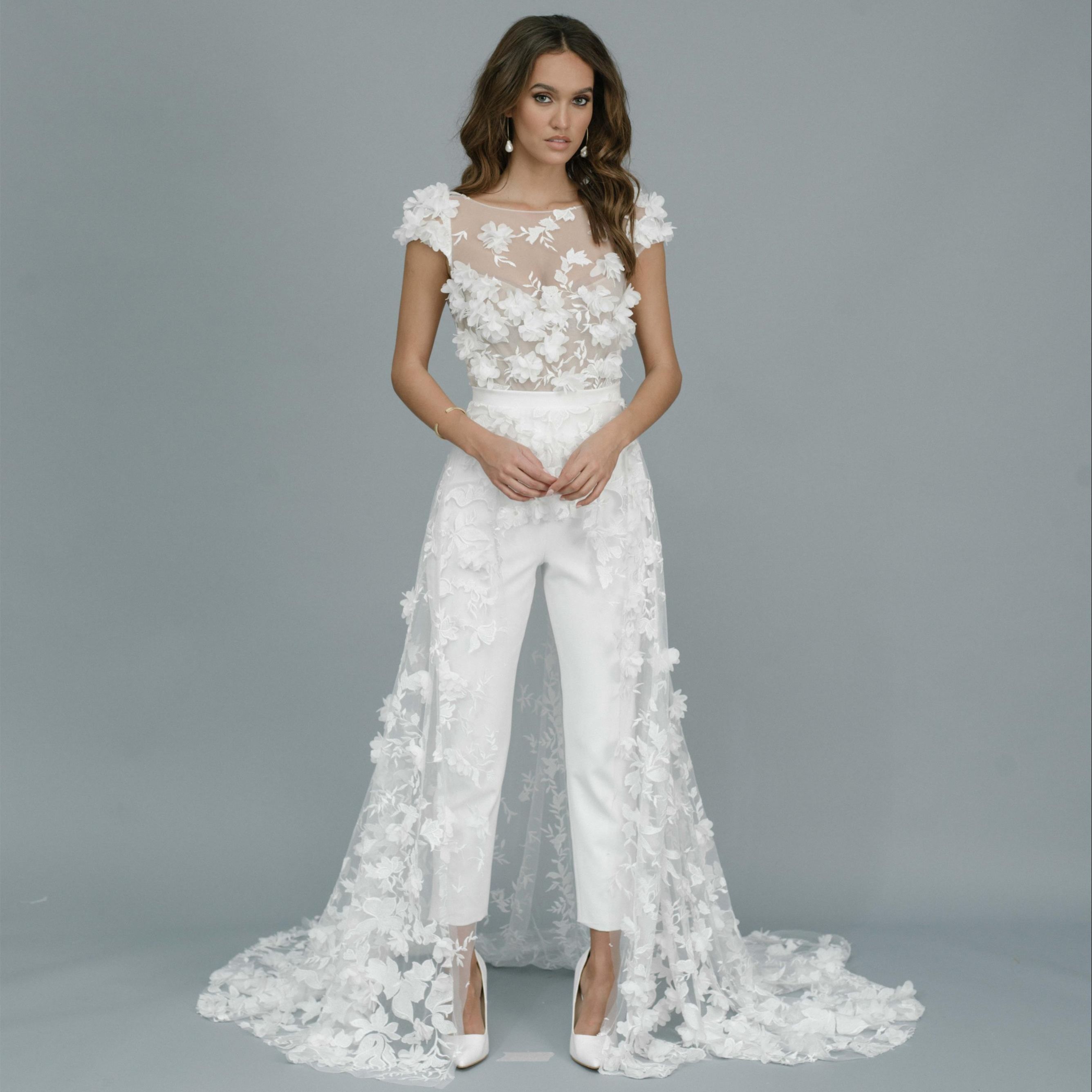Beach Bohemian Wedding Jumpsuit with Long Train 3D Floral Applique Backless Bridal Pants Suit Illusion Cap Sleeves Vestidos De Novia