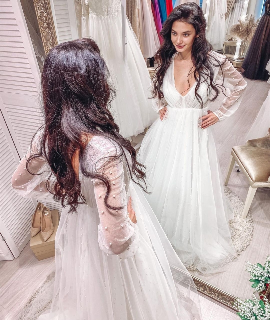 Wedding Dress 2021 Deep V-Neck Long Sleeve With Pearls Princess vestidos de novia Backless Organza Floor Length Robe De Mariee