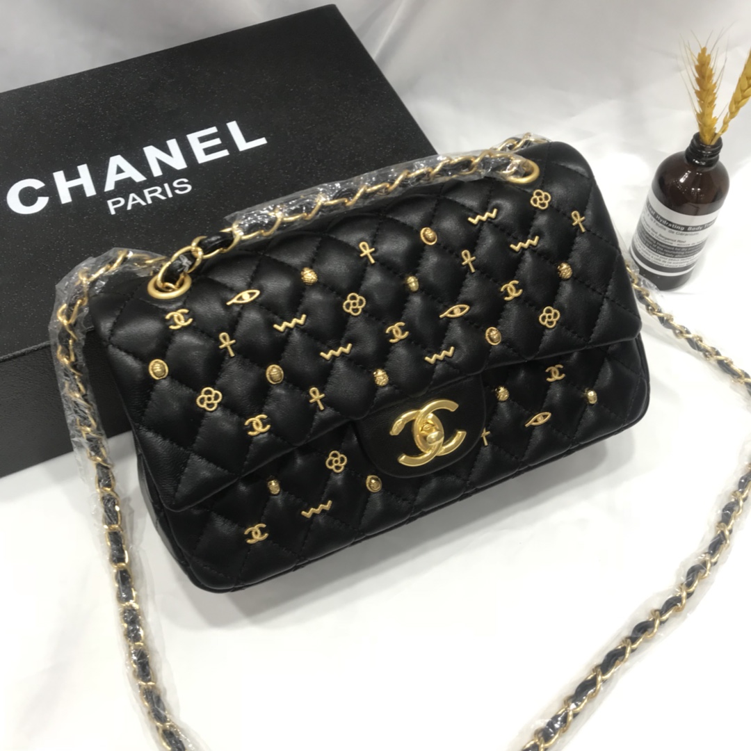 Designer Handbags SOHO DISCO Bag 2019 new crossbody bag famous brand designer women lambskin chain bag high quality classic flip shoulder, Box
Designer Handbags SOHO DISCO Bag 2019 new crossbody bag famous brand designer women lambskin chain bag high quality classic flip shoulder, Box