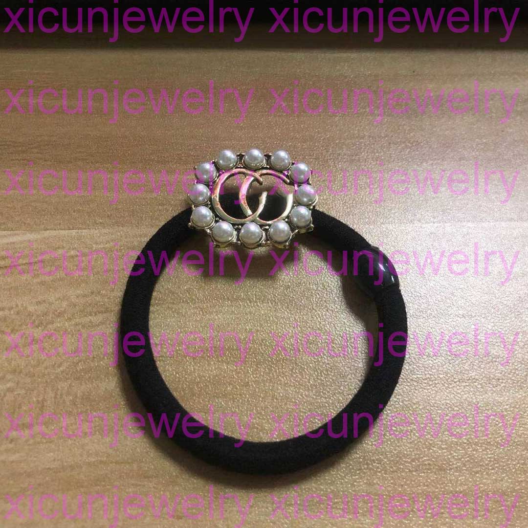 G Letter Rubber Band Rope Women Paris Designer Hair Bands Tie Fashion Crystal Headwear Circle Accessory for Gift, Pink
G Letter Rubber Band Rope Women Paris Designer Hair Bands Tie Fashion Crystal Headwear Circle Accessory for Gift, Pink