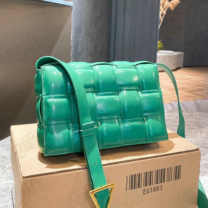 Handbags Women Luxurys Designers Bags 2021 Padded intrecciato Soft Leather Mini Zhouzhoubao123 Wallet crossbody knapsack Purse
Handbags Women Luxurys Designers Bags 2021 Padded intrecciato Soft Leather Mini Zhouzhoubao123 Wallet crossbody knapsack Purse
