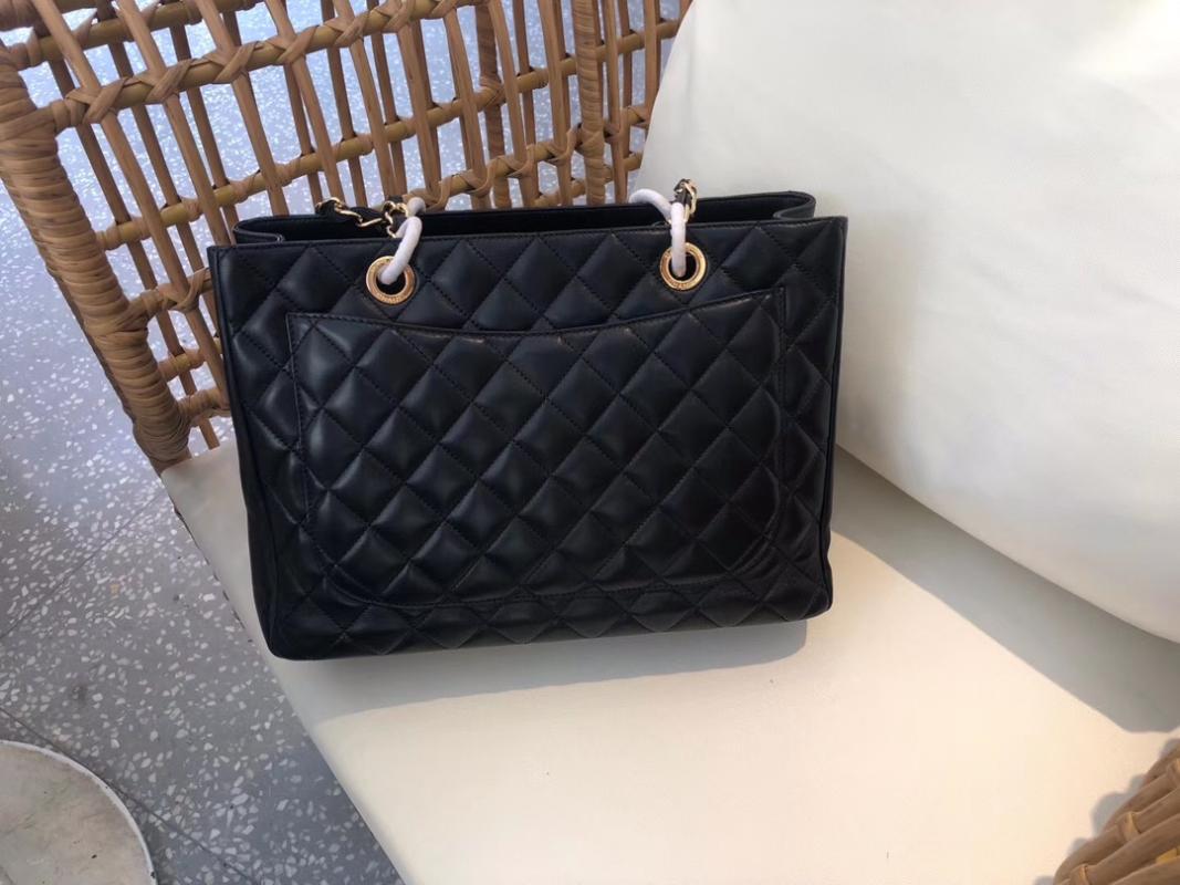 Evening Bags High Quality Designer Imported Leather Square Shoulder Bag, Classic Fashion Handbag, Commuter Shopping Bag
Evening Bags High Quality Designer Imported Leather Square Shoulder Bag, Classic Fashion Handbag, Commuter Shopping Bag