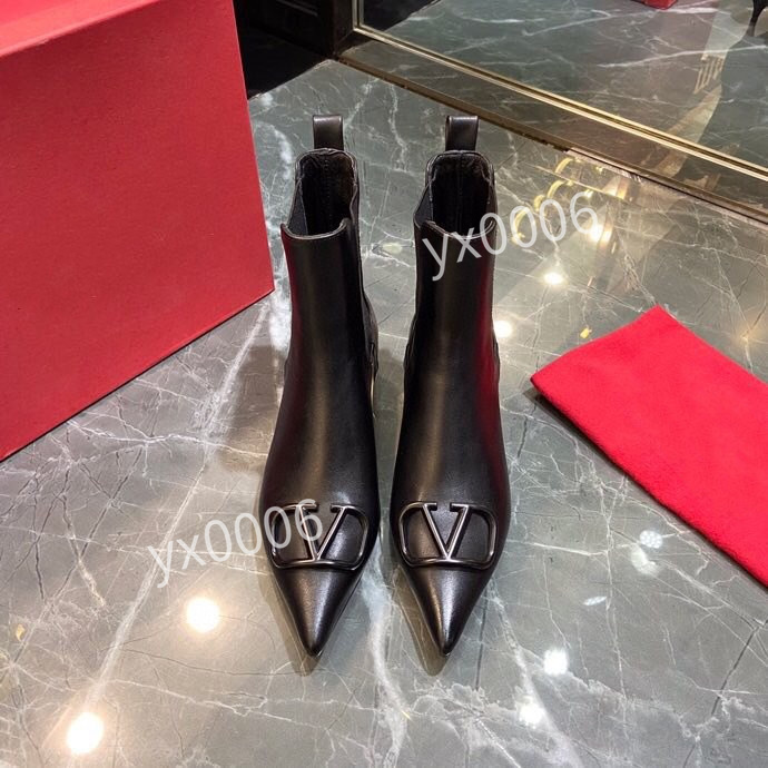 summer middle age series rain 35-41 boots booties women Martin boot leather chain decoration flat bottom retro rainboots waterproof hltn10, 01
summer middle age series rain 35-41 boots booties women Martin boot leather chain decoration flat bottom retro rainboots waterproof hltn10, 01