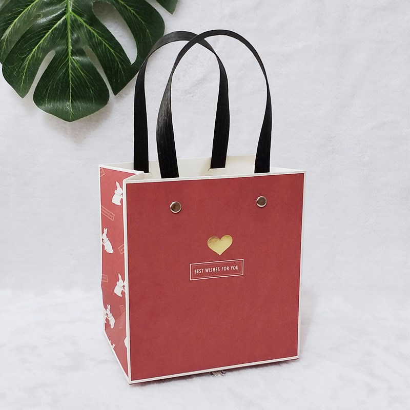 High-end Valentine's Day Black Gift Wrap Small Fresh Birthday Packaging Bag Portable Gifts case
High-end Valentine's Day Black Gift Wrap Small Fresh Birthday Packaging Bag Portable Gifts case