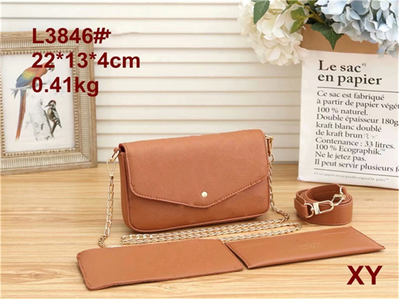 15v92021 hot new high quality chain shoulder fashion bag casual fashion bag tassel decoration single shoulder handbag
15v92021 hot new high quality chain shoulder fashion bag casual fashion bag tassel decoration single shoulder handbag