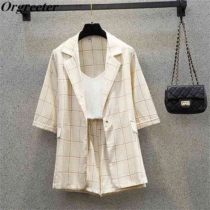 Plus Size Casual Plaid 2 Piece Set Women Long Notched collar Blazer Top + Elastic waist Wide-leg Shorts Suits(Not including Vest 210602, Beige
Plus Size Casual Plaid 2 Piece Set Women Long Notched collar Blazer Top + Elastic waist Wide-leg Shorts Suits(Not including Vest 210602, Beige