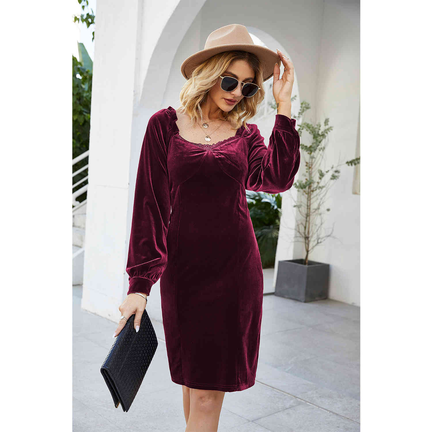 Women Dress Lace V-neck Velour Vintage Dresses Long Sleeve Plus Size Sexy Autumn Winter Fashion 210513