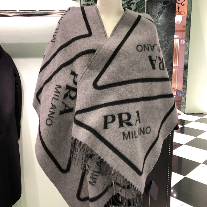 Fashion Scarf P Letter Designer Scarf For Men Women Luxurys Designers Womens Cashmere Printing Cashmere Scarvs Pashmina Shawl D2111011Z, Blue;gray
Fashion Scarf P Letter Designer Scarf For Men Women Luxurys Designers Womens Cashmere Printing Cashmere Scarvs Pashmina Shawl D2111011Z, Blue;gray