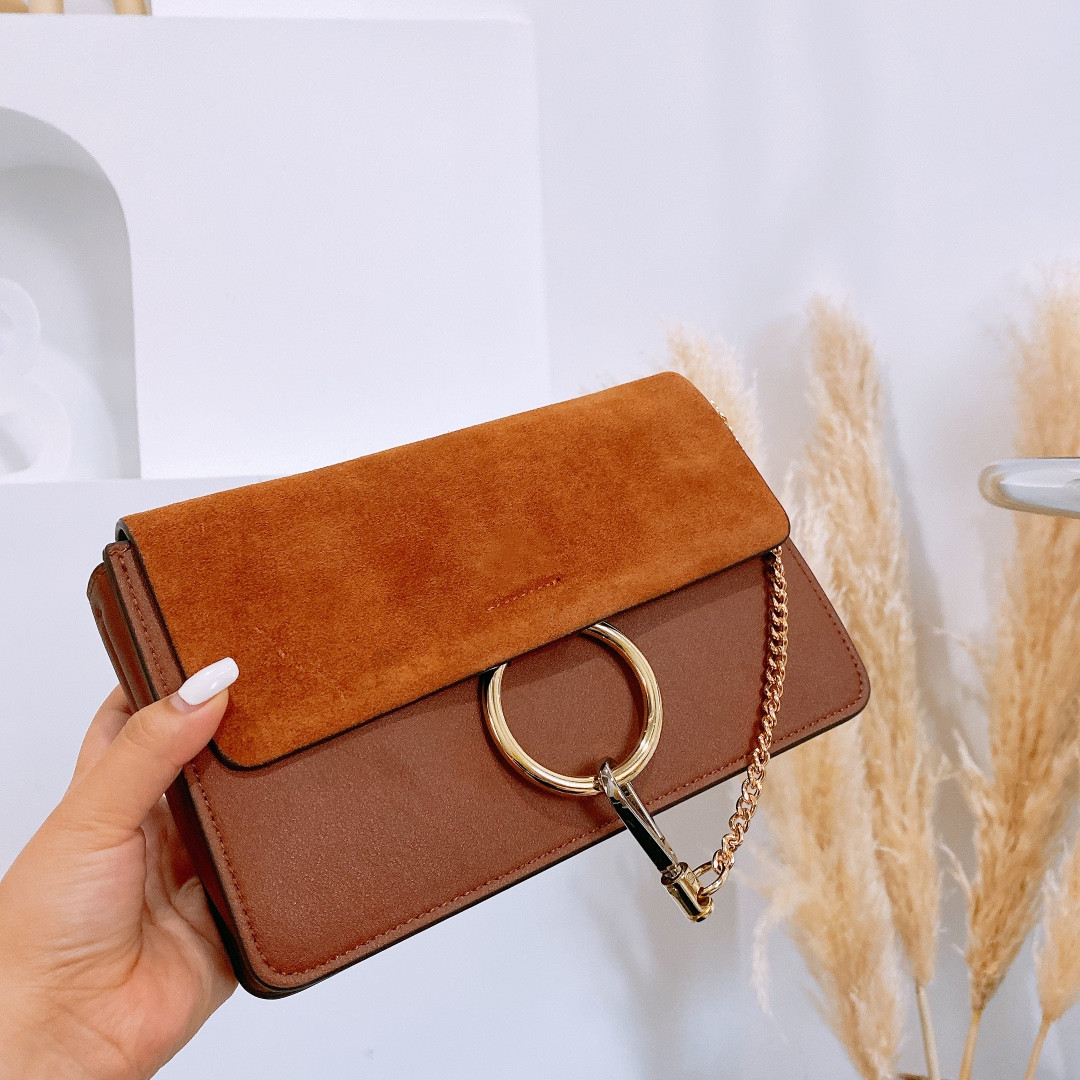 5A+ Fashion Women Shoulder Bags Lady Classic Ring Chain Designers Crossbody Small Totes High Quality Girl Handbags Delicate Gift with Box, White1
5A+ Fashion Women Shoulder Bags Lady Classic Ring Chain Designers Crossbody Small Totes High Quality Girl Handbags Delicate Gift with Box, White1