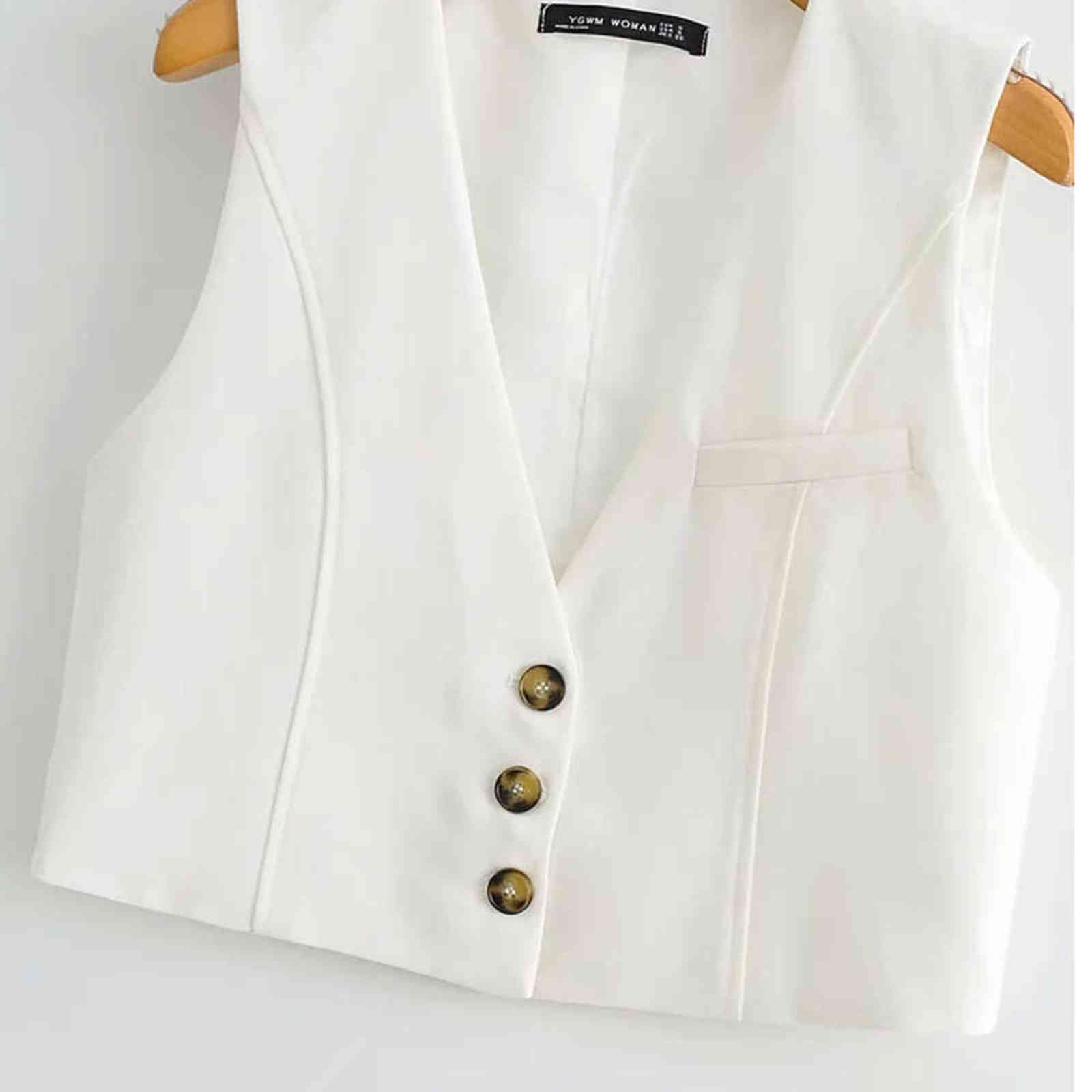 XEASY Women Elegant White Streetwear Sleeveless Short Vest Female Vintage Slim V-Neck Single-breasted Casual Waistcoat 211120