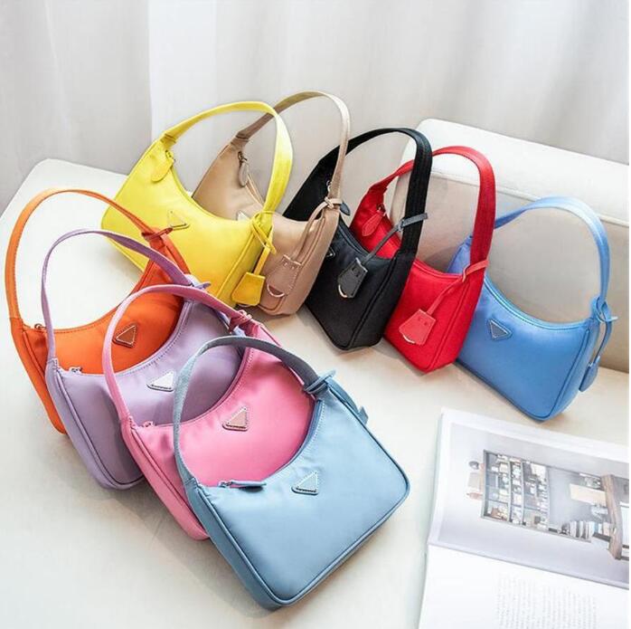 quality New Women Re-edition 2000 tote Nylon leather Shoulder Bags Luxurys Designers bag Shoulder Bags Crossbody Bags Handbag 22cm
quality New Women Re-edition 2000 tote Nylon leather Shoulder Bags Luxurys Designers bag Shoulder Bags Crossbody Bags Handbag 22cm