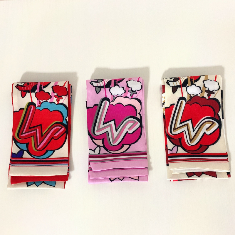 Top scarf Designer fashion headband luxury brand women's scarves printed small scarfs high quality silk fabric size 8*120cm
Top scarf Designer fashion headband luxury brand women's scarves printed small scarfs high quality silk fabric size 8*120cm