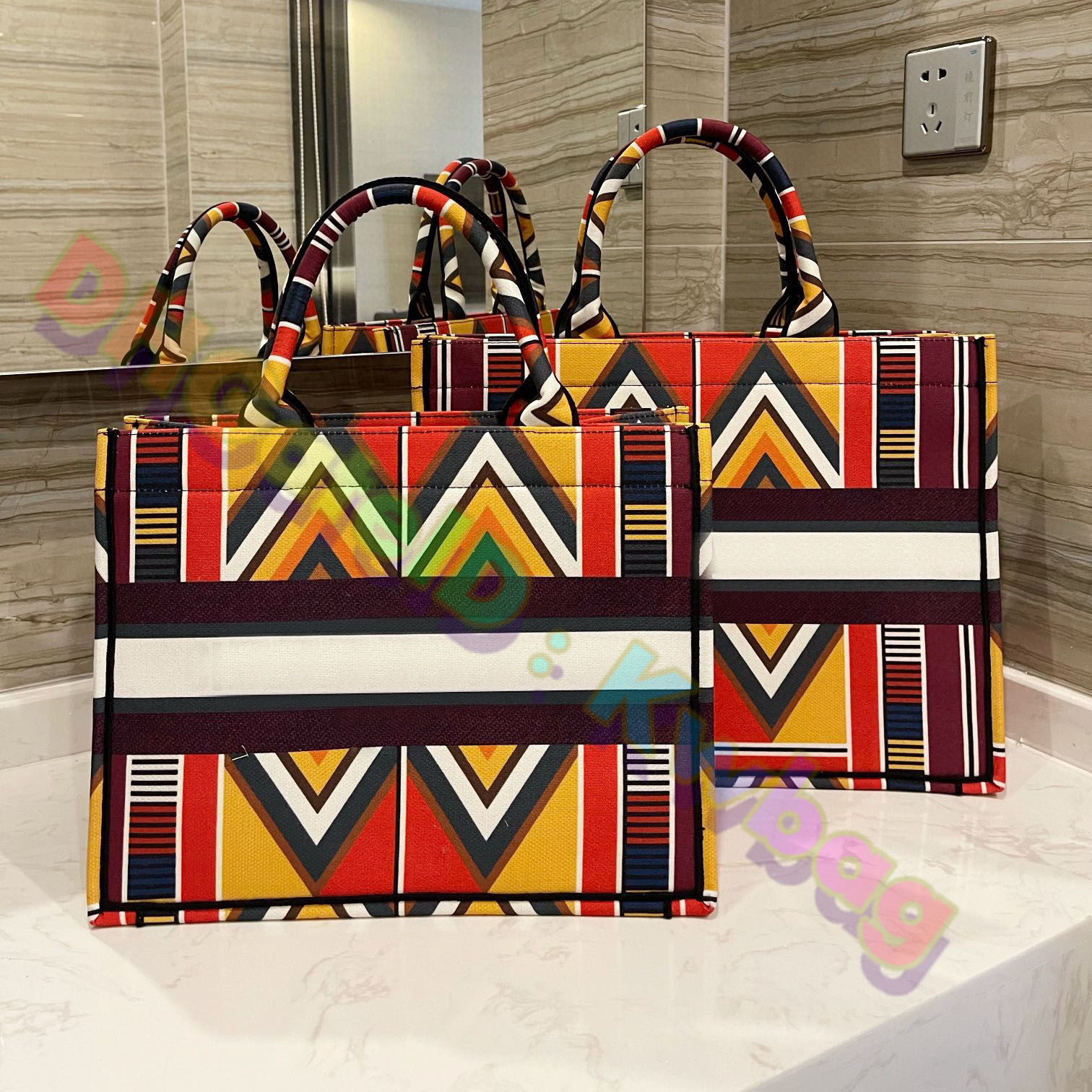Ladies Canvas Printed Multicolor Shopping bags Women Large capacity Totes 2021 Fashion Vintage Lady Top quality Clutch purse shoulder Handba
Ladies Canvas Printed Multicolor Shopping bags Women Large capacity Totes 2021 Fashion Vintage Lady Top quality Clutch purse shoulder Handba