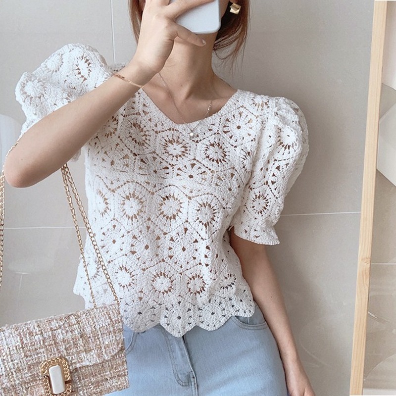 Vintage Summer Tops Women Clothes Blusas Mujer De Moda Puff Sleeve Hollow Out Shirt Female Retro Lace Blouse 9591 210506