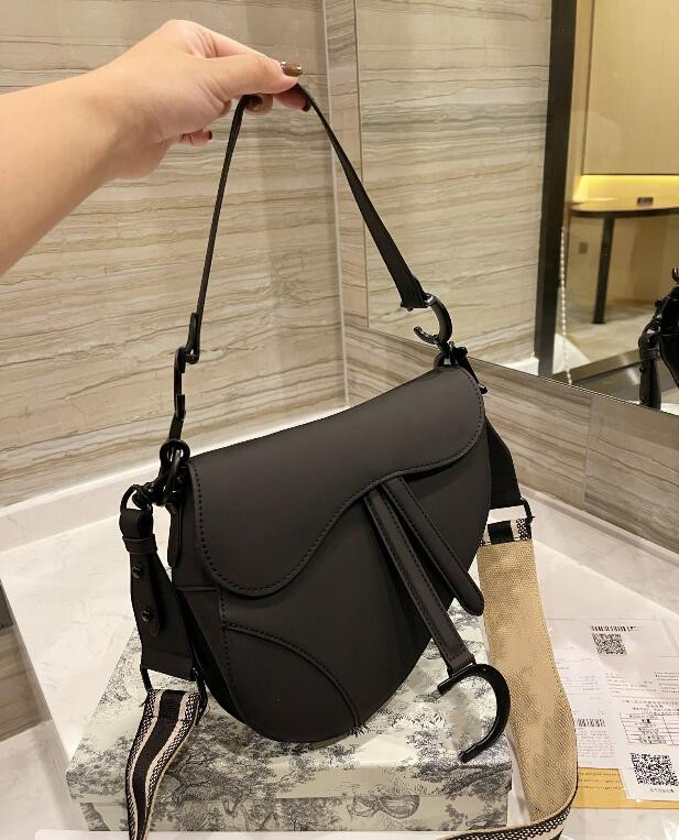 Designer Messenger Bags High Quality Womens Shoulder Boutique Shopping Bag Wallet Fashion Classic Women, Black
Designer Messenger Bags High Quality Womens Shoulder Boutique Shopping Bag Wallet Fashion Classic Women, Black