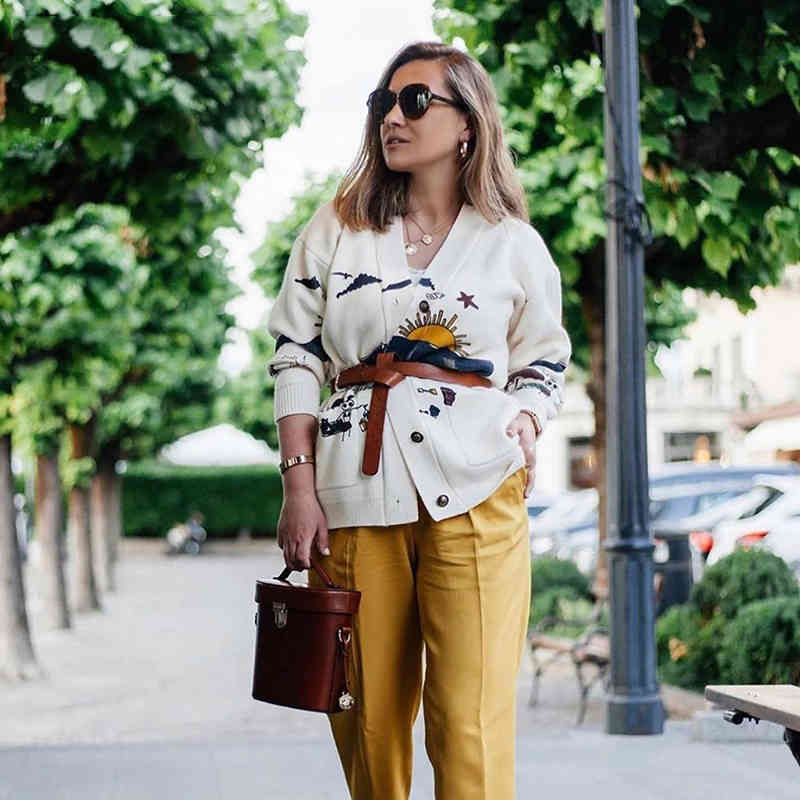 Autumn White Cotton Knitted Cardigan Sweater Women Coat Print V-neck Pockets Female Jumpers Casaul Buttons Women Tops 210415