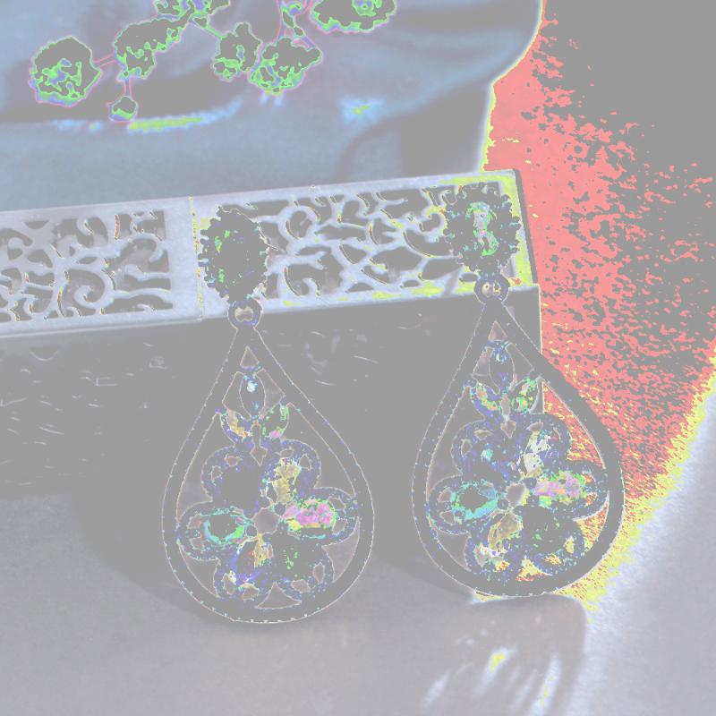 Dangle & Chandelier ThreeGraces Trendy Multicolor Cubic Zirconia Big Flower Earrings Party Costume Jewelry For Women Christmas Gift ER737, Silver
Dangle & Chandelier ThreeGraces Trendy Multicolor Cubic Zirconia Big Flower Earrings Party Costume Jewelry For Women Christmas Gift ER737, Silver