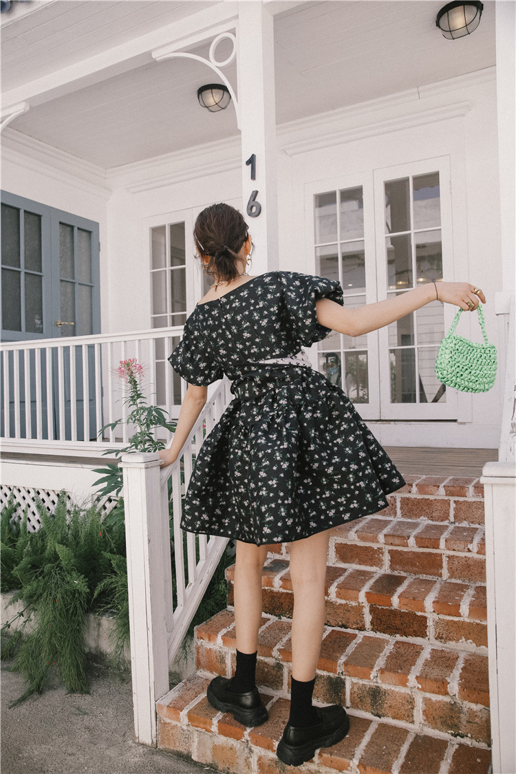 Vintage Black Jacquard Floral Ball Gown Summer Dress V Neck Lantern Sleeve Tunic Women Lace Up Elegant 210427