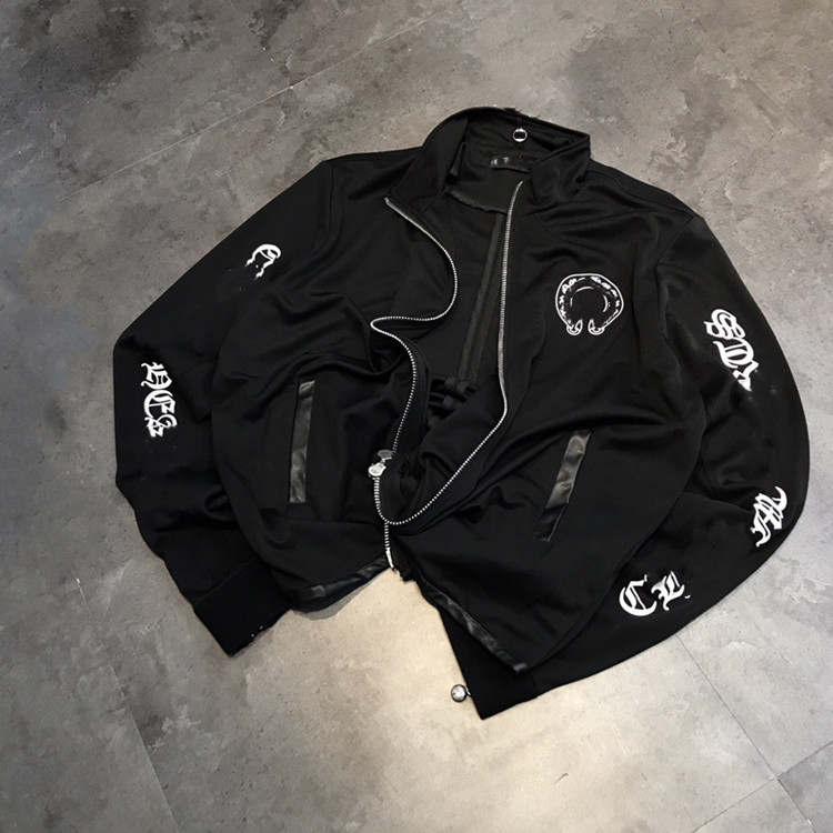 Ch crow cross early autumn new horseshoe printed arm letter Sanskrit zipper couple coat 07101, Black
Ch crow cross early autumn new horseshoe printed arm letter Sanskrit zipper couple coat 07101, Black