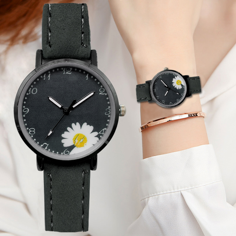 New Watch Women Small Daisies Ins Korean version of Fashion College wind Small fresh Small Dial Leather Quartz Women Watch VSCO, Slivery;brown
New Watch Women Small Daisies Ins Korean version of Fashion College wind Small fresh Small Dial Leather Quartz Women Watch VSCO, Slivery;brown