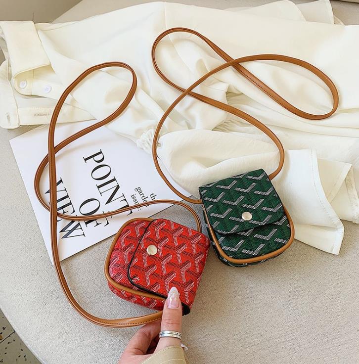 New fashion Mini girl's lipstick bag women's Korean small wallet One Shoulder Messenger Bags, Red;black
New fashion Mini girl's lipstick bag women's Korean small wallet One Shoulder Messenger Bags, Red;black