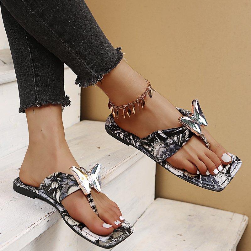 Women's Plus Size Flip Flops 2021 Summer Color Matching Flat Slippers Bowknot Sandals Ladies Outdoor T-shaped, Red
Women's Plus Size Flip Flops 2021 Summer Color Matching Flat Slippers Bowknot Sandals Ladies Outdoor T-shaped, Red