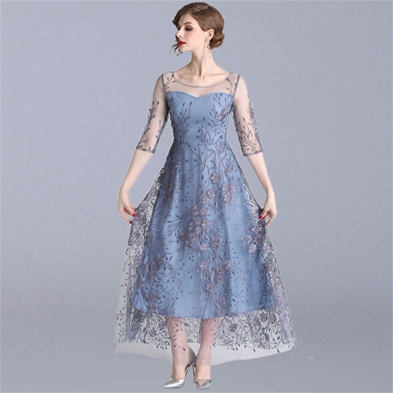 HIGH QUALITY Women Evening Party Dresses Summer Fashion Luxury Floral Embroidery Elegant A-line Female Long Dress 210603, Picture color
HIGH QUALITY Women Evening Party Dresses Summer Fashion Luxury Floral Embroidery Elegant A-line Female Long Dress 210603, Picture color