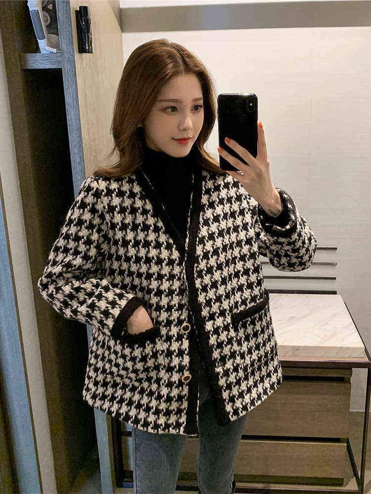 V Neck Tweed Coat Plaid Women Button Black Houndstooth Cardigan Basic Long Sleeve Blend Jacket Fashion Autumn Spring Winter 211130