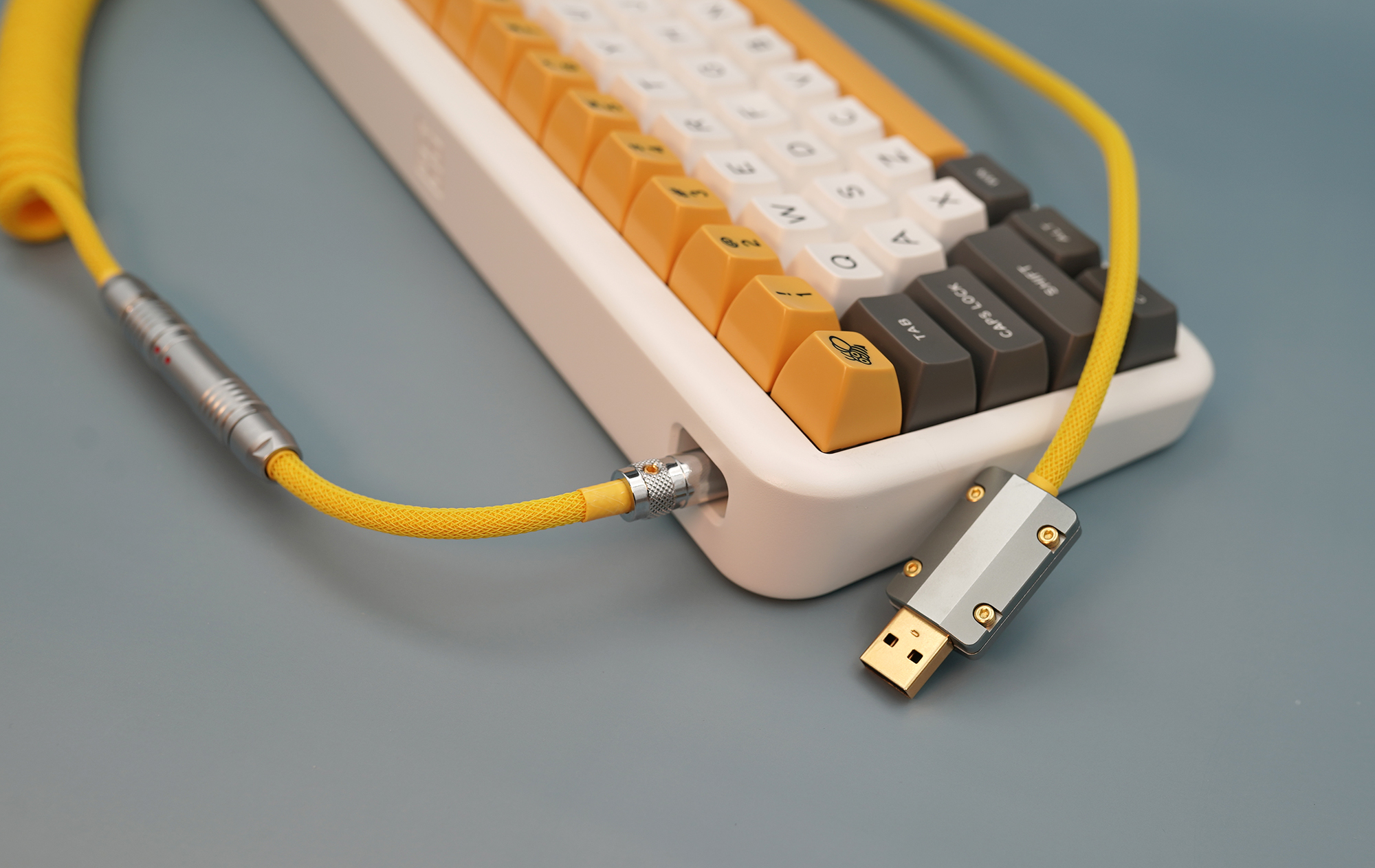 GeekCable Handmade Customized Mechanical Keyboard Data Cable Theme Canoe Volt Electrophoresis Yellow