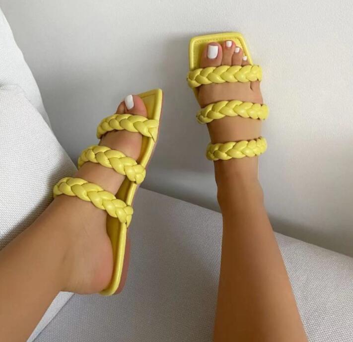 High quality Stylish Fashion Classics Slides Sandals Women Slippers shoes Summer big size 35-41 solid wear weave flat bottom Ladies Beach Ho, Black
High quality Stylish Fashion Classics Slides Sandals Women Slippers shoes Summer big size 35-41 solid wear weave flat bottom Ladies Beach Ho, Black