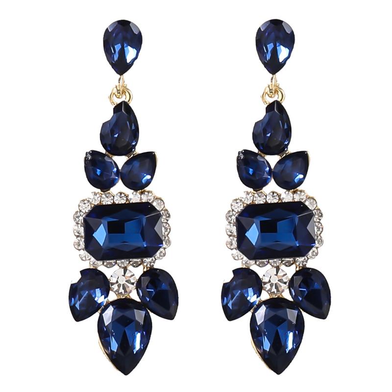 Stud European And American Fashion Multi-layer Alloy Diamonds, Glass Geometric Long Earrings, Trendy Female Earri, Golden;silver
Stud European And American Fashion Multi-layer Alloy Diamonds, Glass Geometric Long Earrings, Trendy Female Earri, Golden;silver