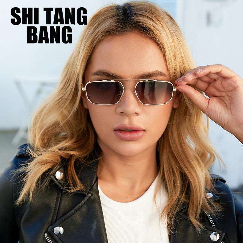 Sunglasses 2022 Brand Small Frame Women Luxury Fashion Hollow Punk Style Sun Glasses Female Trendy Street Shooting Eyewear
Sunglasses 2022 Brand Small Frame Women Luxury Fashion Hollow Punk Style Sun Glasses Female Trendy Street Shooting Eyewear
