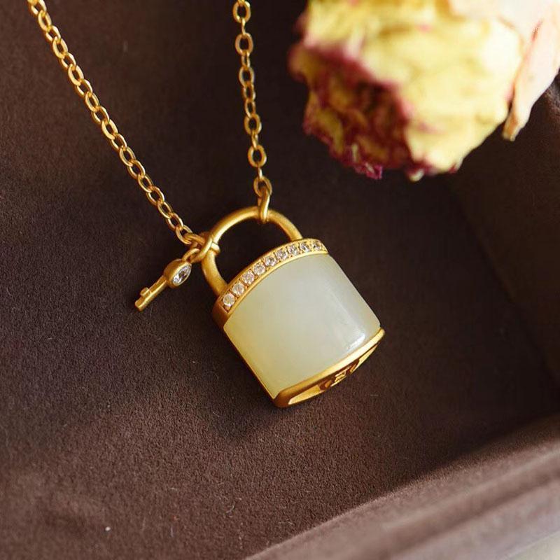 Silver Inlaid Hetian Jade Small Lock Chain Necklace Women's Pendant Temperament High-Quality Brand Jewelry Chains
Silver Inlaid Hetian Jade Small Lock Chain Necklace Women's Pendant Temperament High-Quality Brand Jewelry Chains